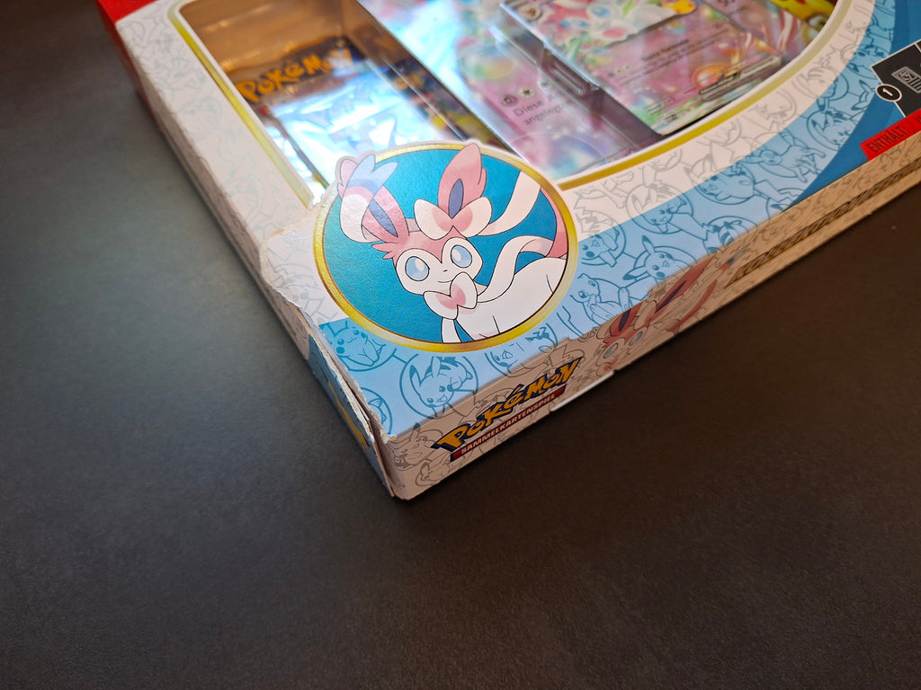 Pokémon 30 Jahre Kollektion Feelinara-ex - VERPACKUNGSRISS (DE)