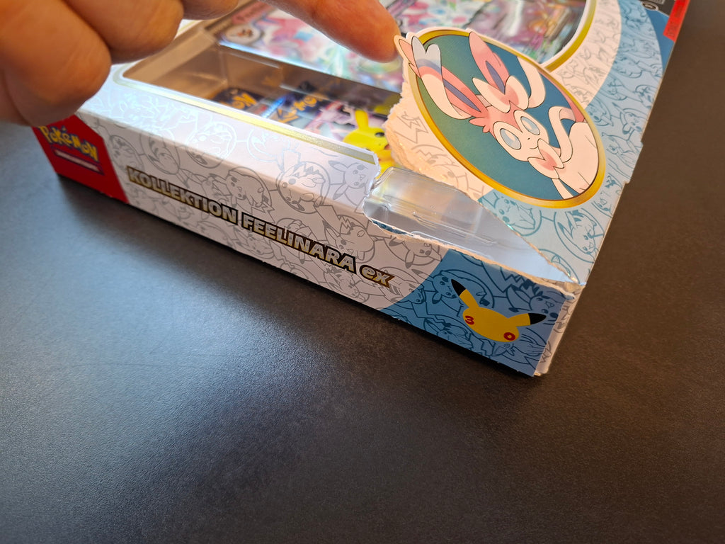 Pokémon 30 Jahre Kollektion Feelinara-ex - VERPACKUNGSRISS (DE)
