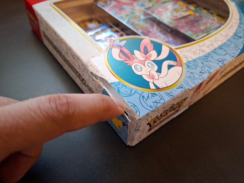 Pokémon 30 Jahre Kollektion Feelinara-ex - VERPACKUNGSRISS (DE)
