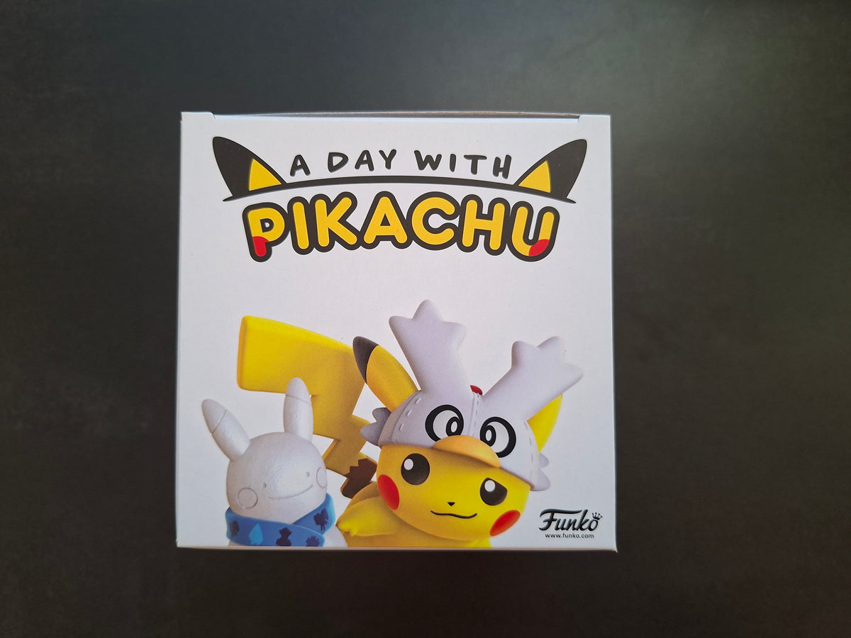 Pikachu Figur "A Cool New Friend" - Pokémon Center (EN)