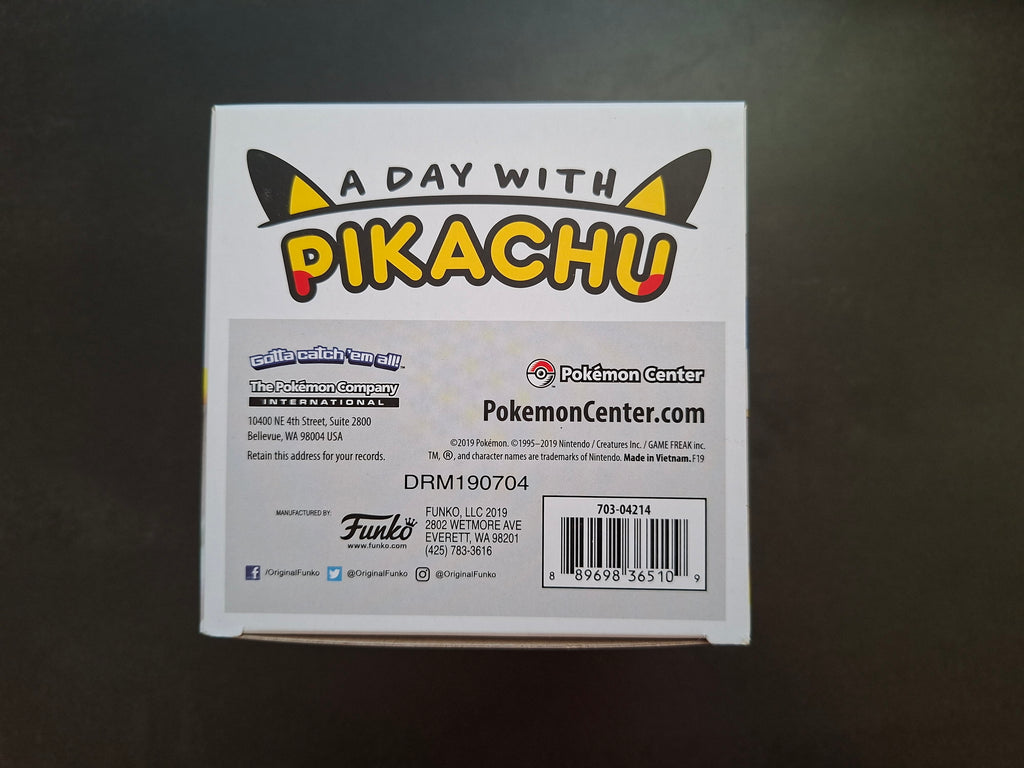 Pikachu Figur "A Cool New Friend" - Pokémon Center (EN)